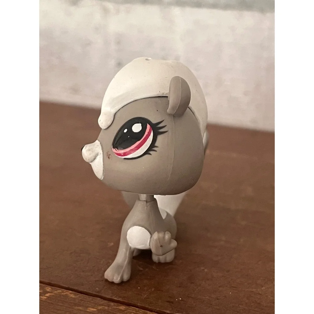 Littlest Pet Shop LPS #3772 Gray Skunk Pepper Clark